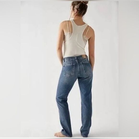 We the Free People CRVY Siren Low-Rise Straight Jeans Dark Size 24. - Picture 2 of 10